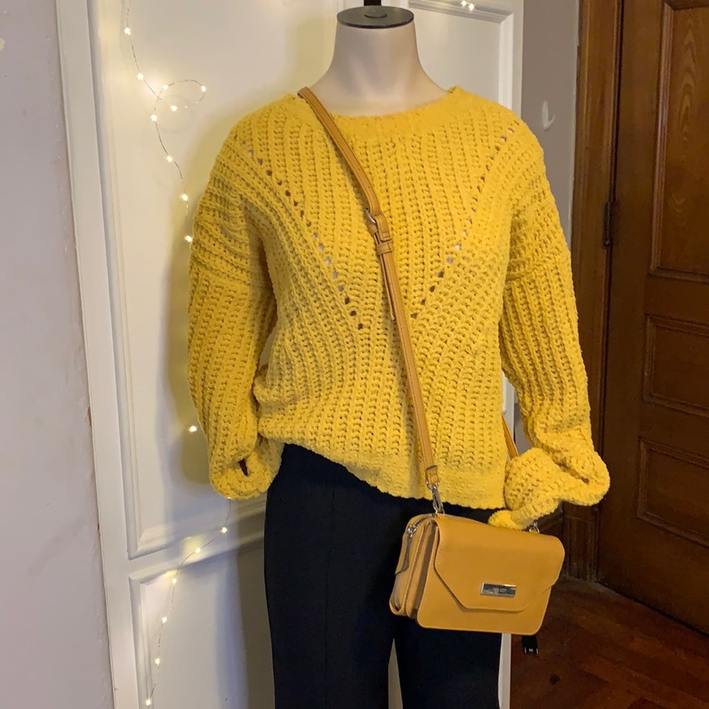 Love Tree Mustard Yellow Sweater⭐️